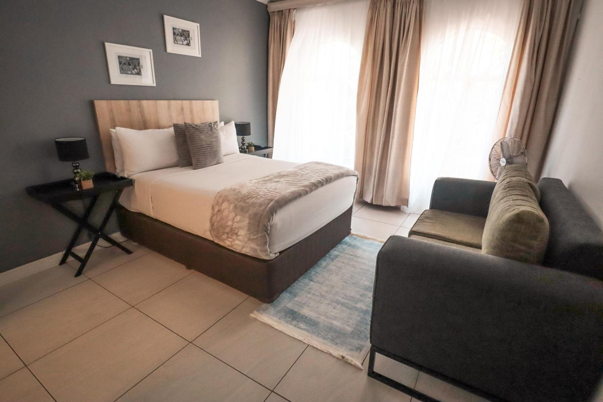 Menlyn Maine: The Exquisite Lunette Pretoria Exterior photo