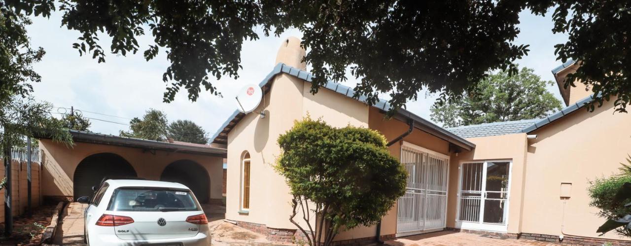 Menlyn Maine: The Exquisite Lunette Pretoria Exterior photo